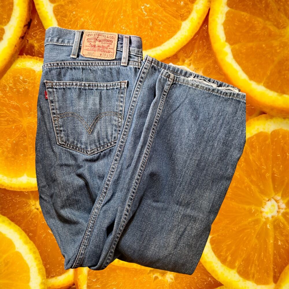 Levi's 505 Straight‎ Fit Slightly Distressed Denim Jeans Size 38x30